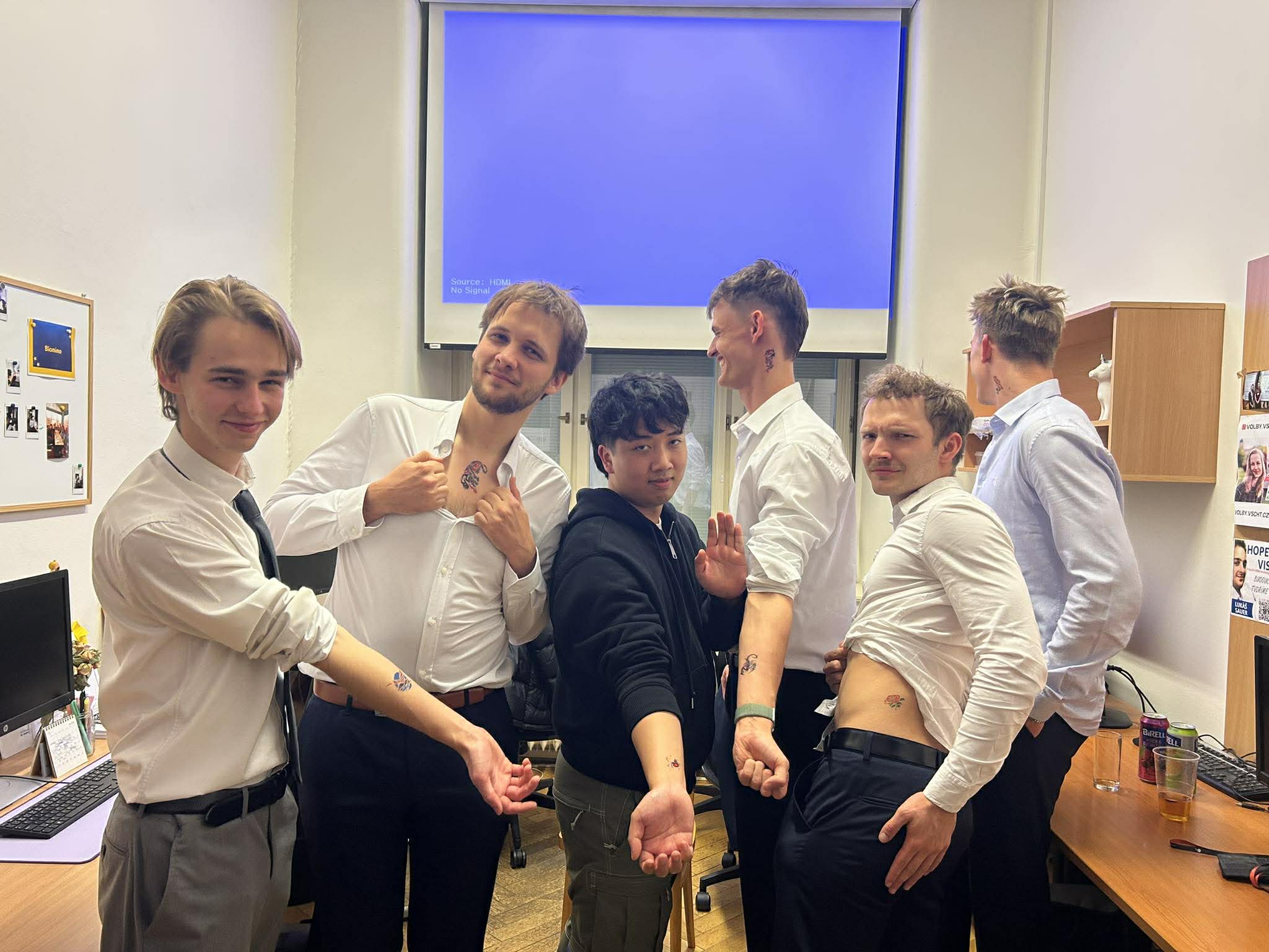 582004159_860582613175261_20486834211509971_n